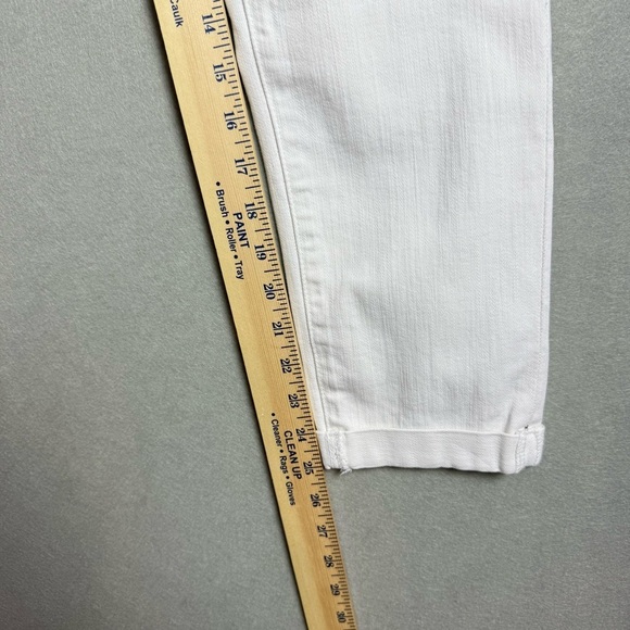 AG Adriano Goldschmied Women's White Jeans The Stilt Roll Up Cigarette Crop 28 - Picture 10 of 16